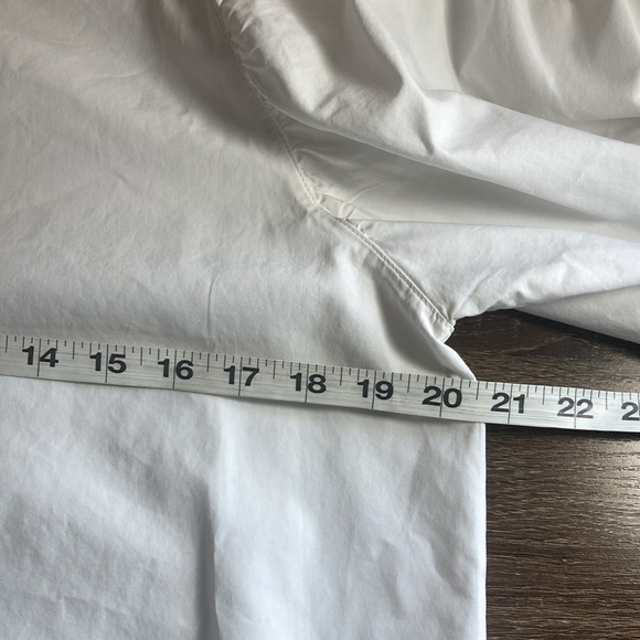 EUC Lafayette 148 Women's White Cutout Puff-Sleeve Poplin Shirt Size Medium - Picture 8 of 9